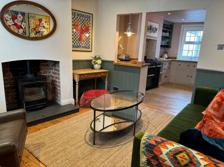 Spring Crescent Cottage In Rye Exterior foto